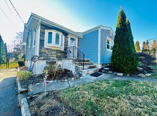 39 Chesapeake Ave, Lake Hiawatha, NJ 07034