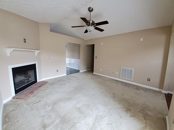 2nd image of 885 Marblehead Dr