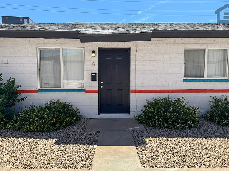 1346 E Willetta St — Photo 15