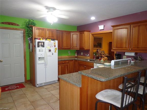 4th image of 21625 Riviera Dr