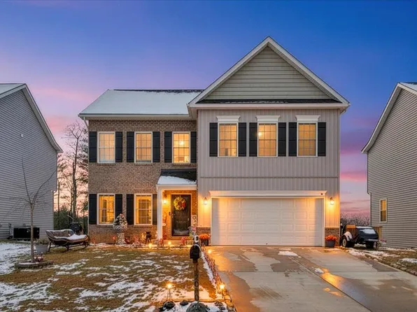 2060 Heys Ln, Vinton, VA 24179