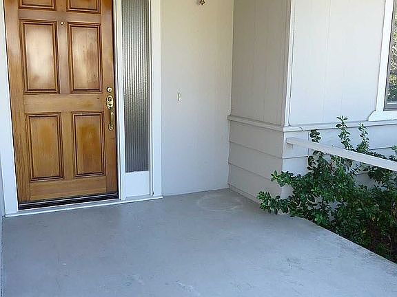 5th image of 52 Hardie Dr