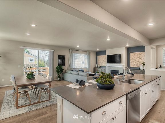 4th image of 3725 80th Avenue NE #210