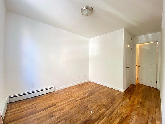 3rd image of 718 Garden St Fl 2