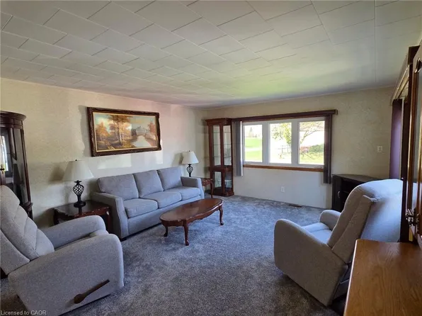 19 York Mews, Minto, ON N0G 2P0
