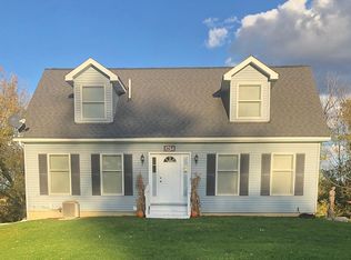 1054 Briar Hill Dr, Lapeer, MI 48446