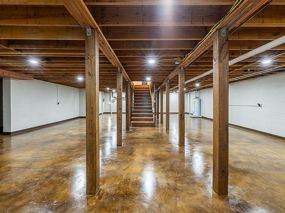 30th image of 1496 Coleman Rd