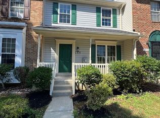 2802 Pin Oak Ln, Lanham, MD 20706