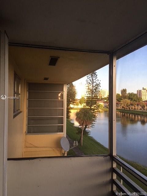 2nd image of 2880 NE 203rd St APT 27