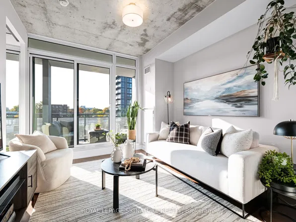 20 Minowan Miikan Ln #418, Toronto, ON M6J 0E5