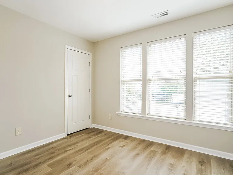 214 Callahan Trl — Photo 13