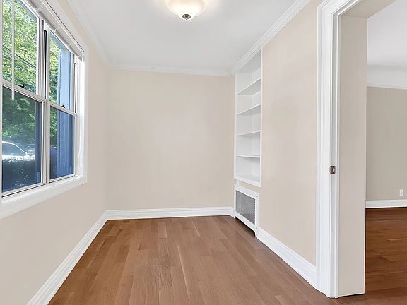3rd image of 6142 Delafield Ave APT 1