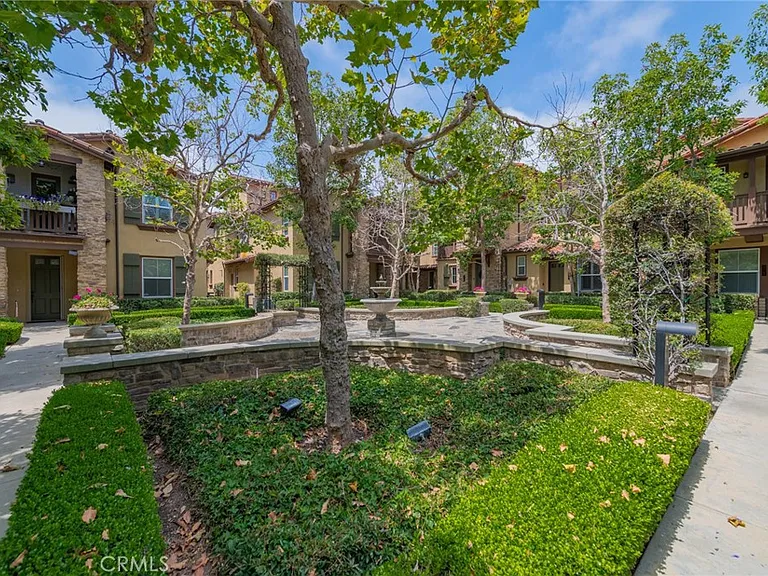 128 Coral Rose — Photo 30