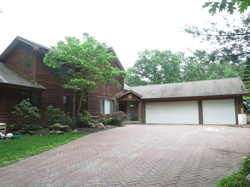 1st image of 4835 Meandering Creek Dr NE