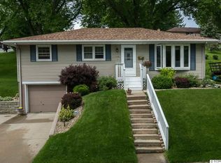 1745 Bristol Dr, Dubuque, IA 52001