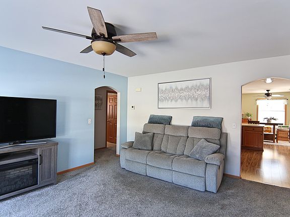 4th image of 624 E Market St Unit 101