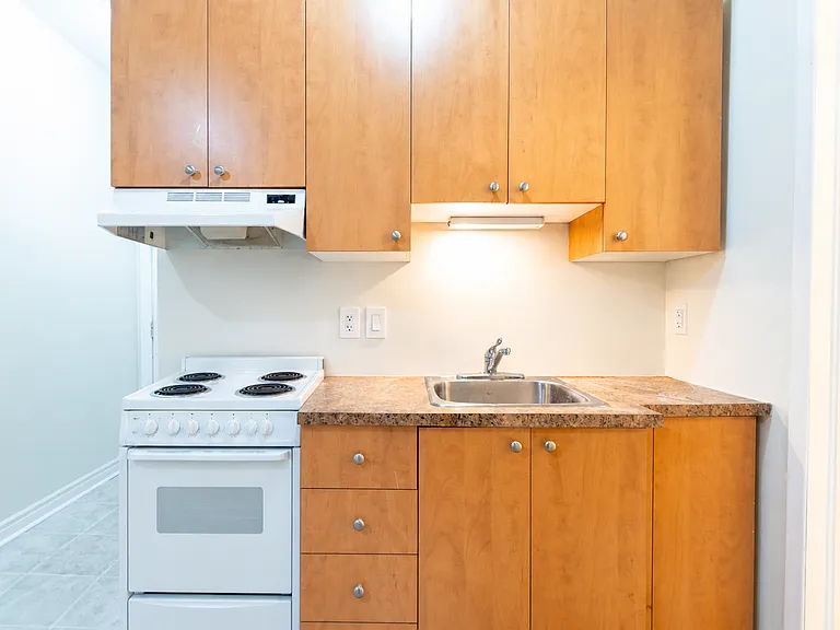 477 Cumberland St #3 — Photo 4