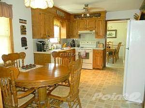 BREAKFAST AREA INTO KITCHEN