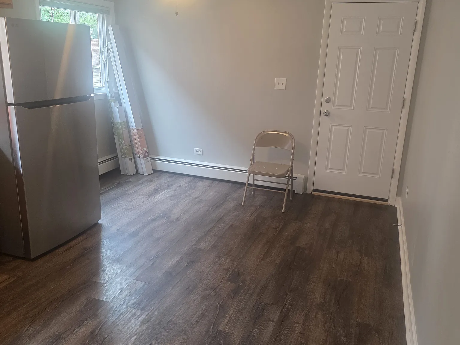 3 bed, 968 sqft, $2,100 — Photo 4