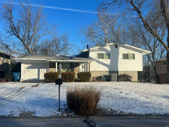 10921 Ridge Forest Dr, Saint Louis, MO 63123