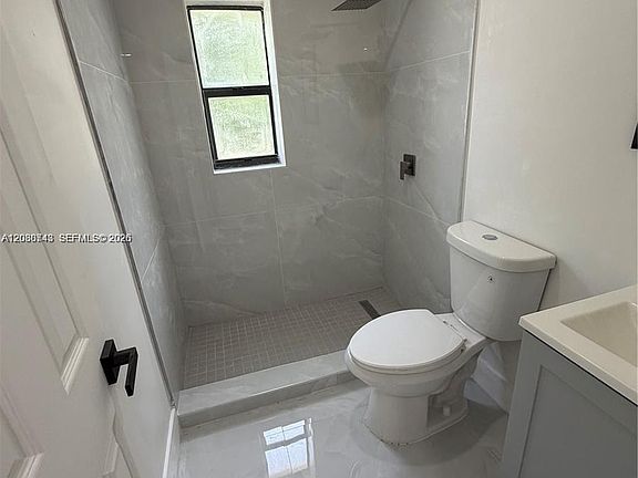 3rd image of 2324 Service Rd