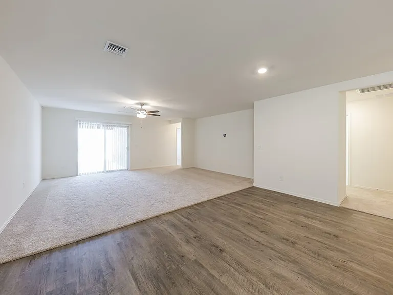 25802 W Coles Rd — Photo 5