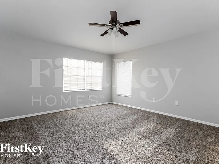709 Periwinkle Pointe Pl — Photo 15