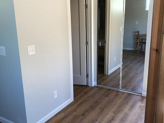 3rd image of 349 E Clarendon Ave #1
