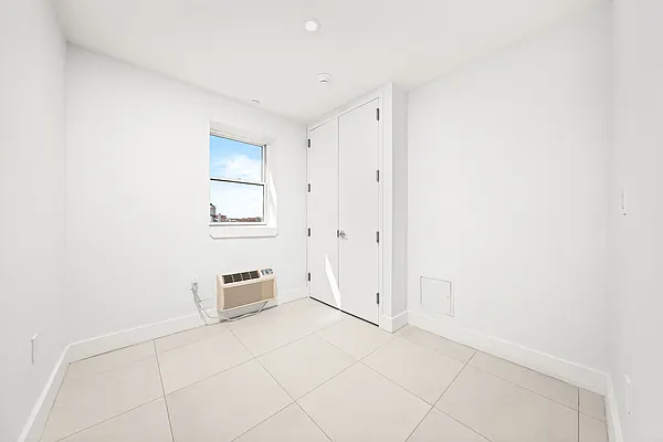 Rented by Nooklyn NYC LLC | media 7