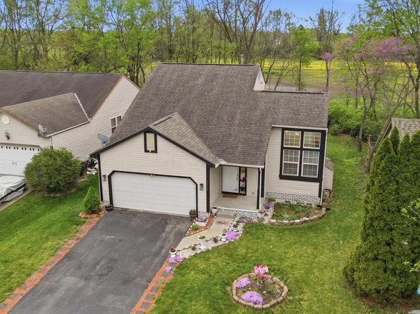 6819 Alex Dr, Canal Winchester, OH 43110