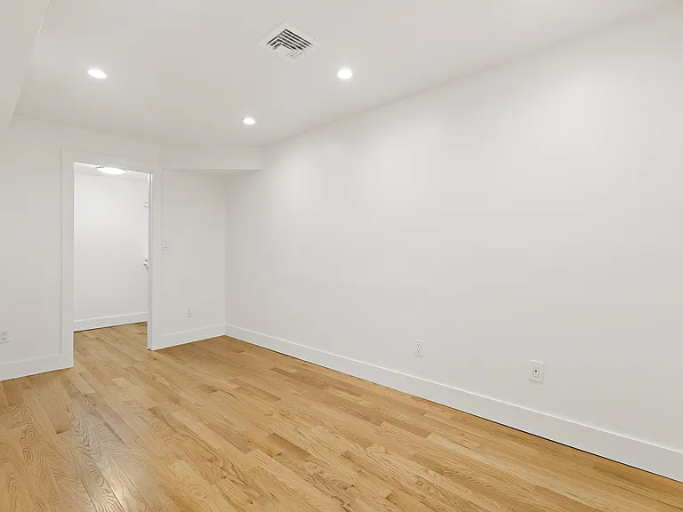 102 Ogden Ave #103 — Photo 23