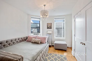 Rented by (Legacy) Elegran