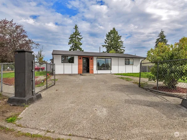 4915 Diamond Boulevard SW, Lakewood, WA 98499