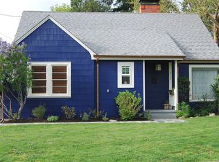 212 W Riverside Dr, Roseburg, OR 97470