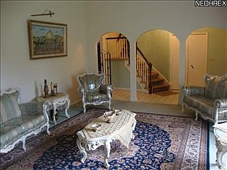 4th image of 16045 Squirrel Hollow Ln