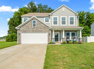 5682 Deer Valley Ct, Columbus, IN 47201