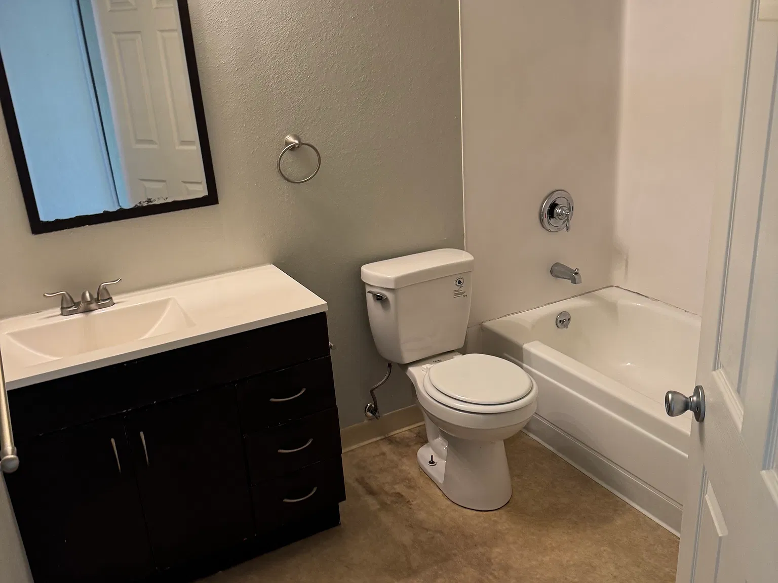 2 bed, 850 sqft, $1,685 — Photo 4