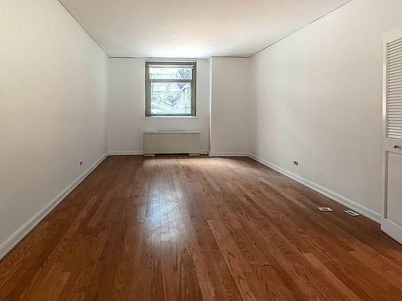 5th image of 4 Park Ave APT 22O