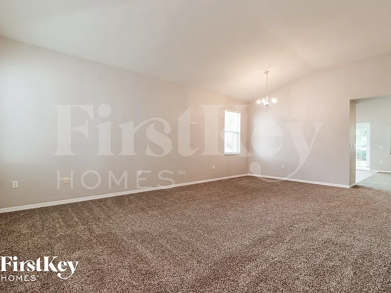 1080 Clearpointe Way — Photo 4