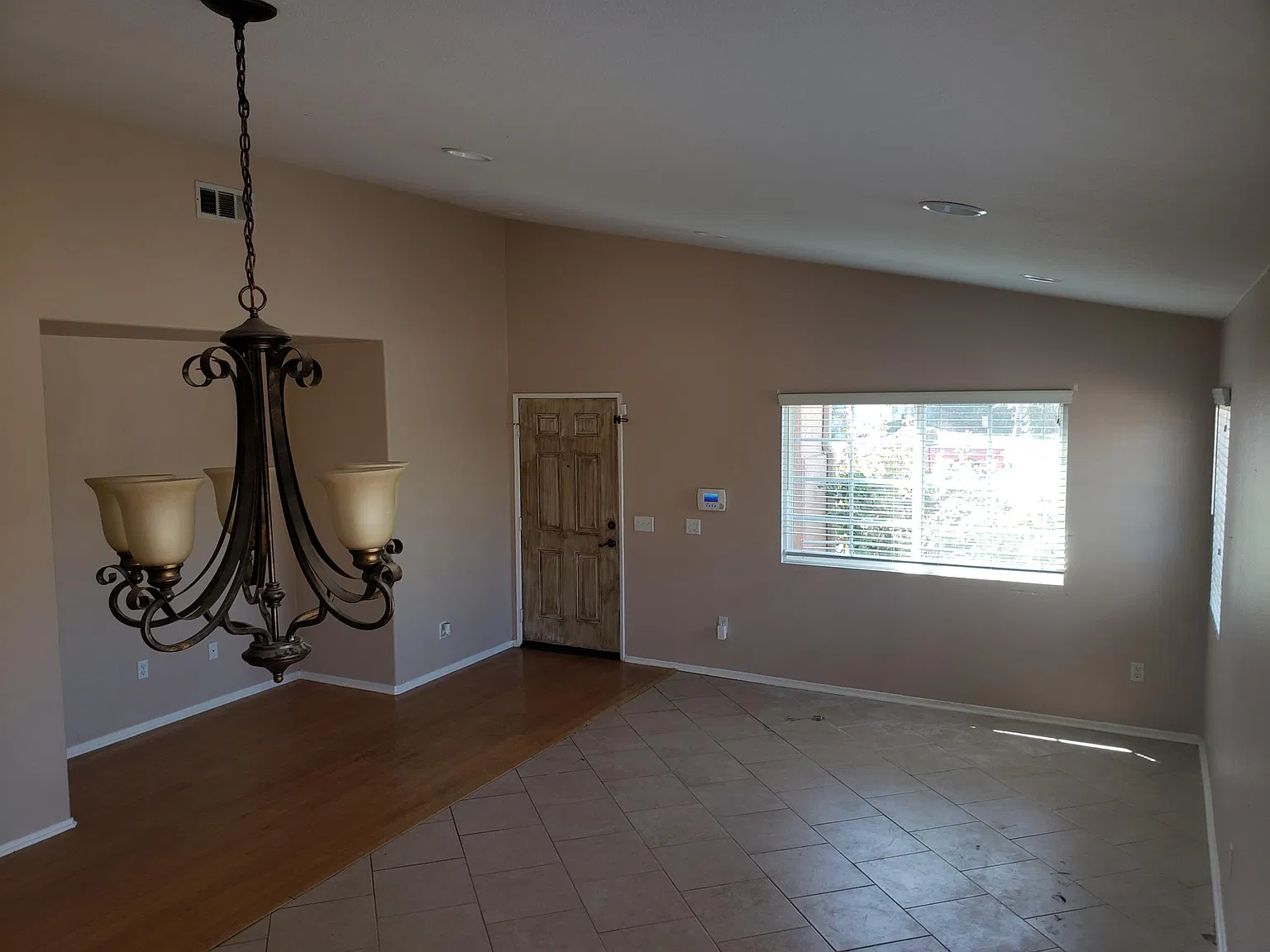 27670 Hollyoak Way — Photo 3