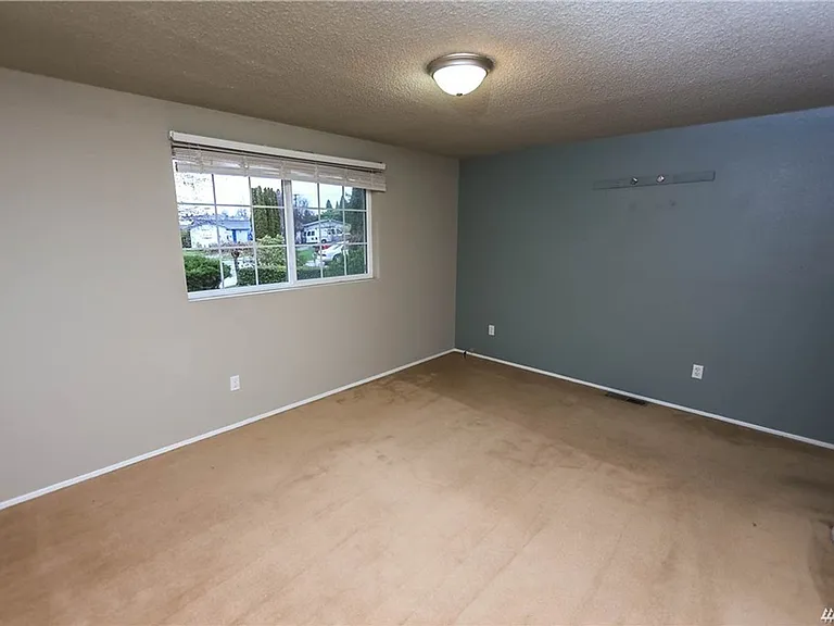 2102 Margaret Pl — Photo 17