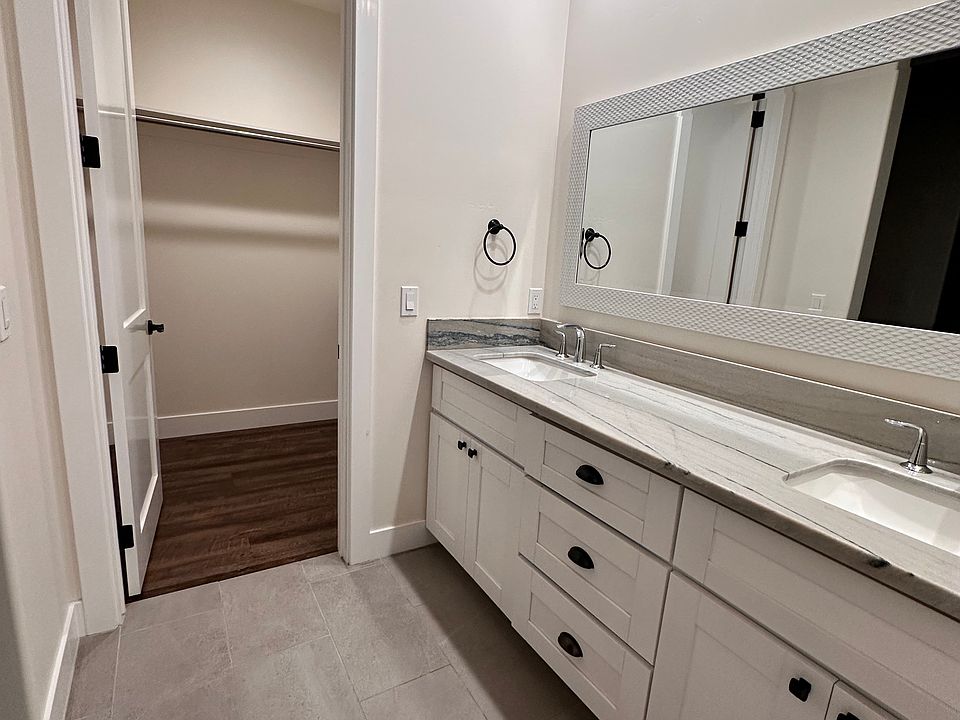 1st image of 139 Avenida Esperanza #1