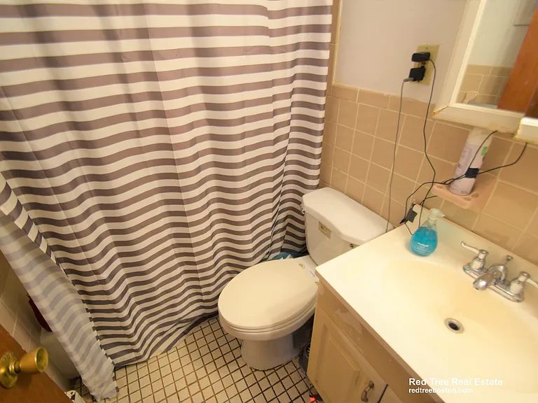 3 Warwick St #2 — Photo 8