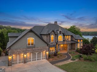 1969 River View Dr, Gainesville, GA 30501
