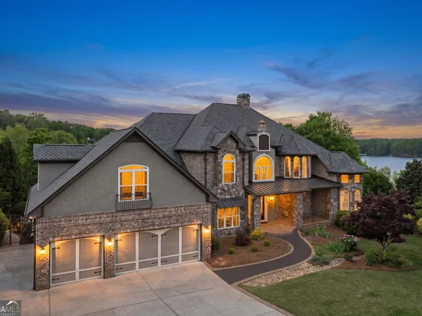 1969 River View Dr, Gainesville, GA 30501