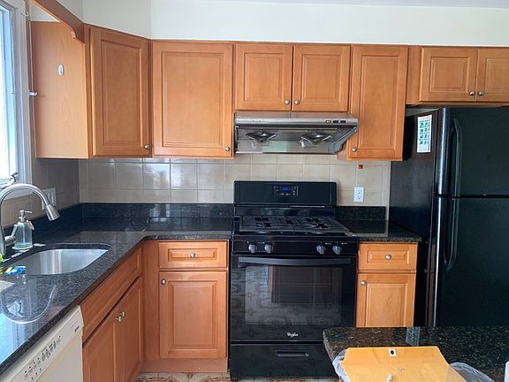 2nd image of 589 Riverside Ave
