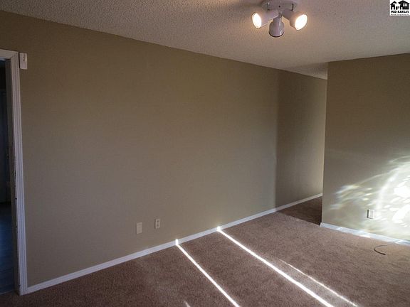 4th image of 1510 E 34th Ave