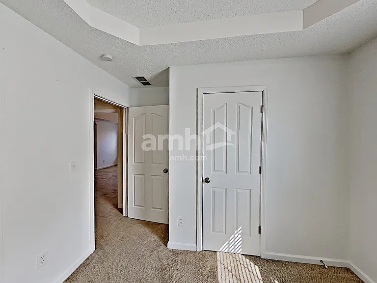 374 Westhill Dr — Photo 16