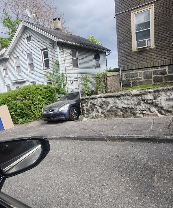 1st image of 19 Summit Street