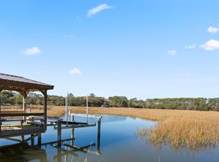 1695 Summer Marsh Ln, Wadmalaw Island, SC 29487